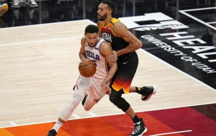  戈贝尔两双森林狼防守制胜擒下步行者